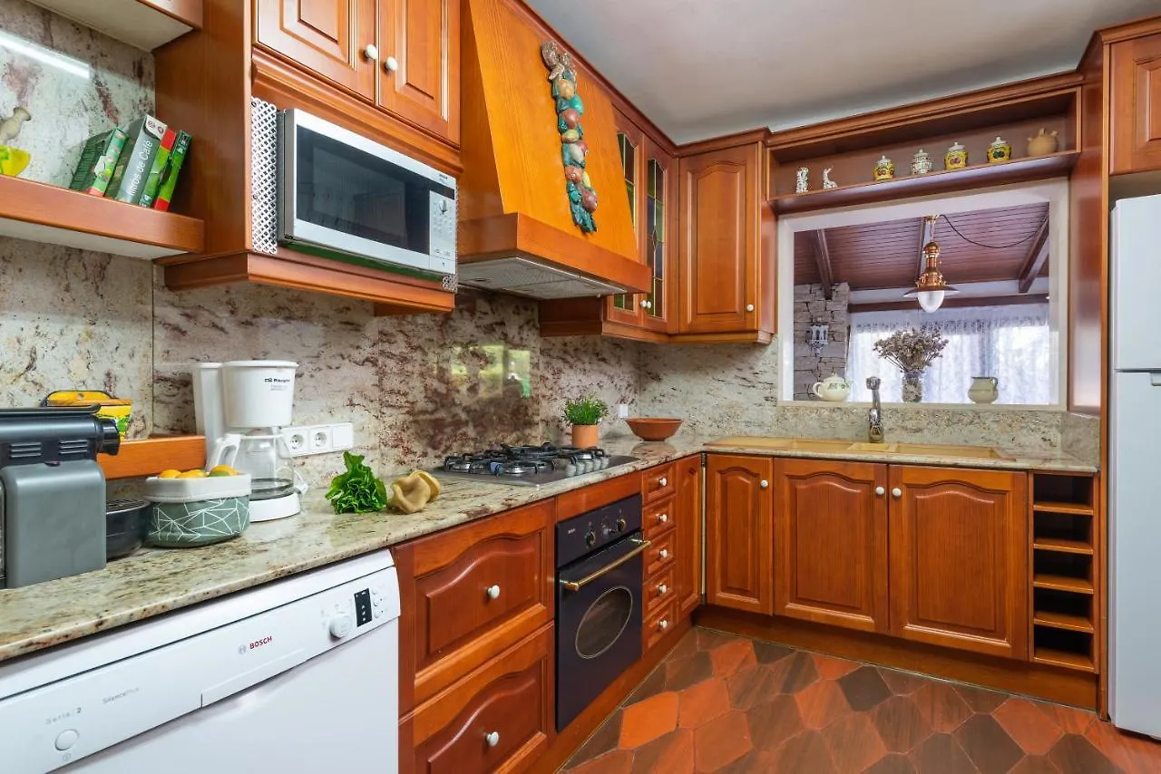 New! Villa Ses Rodes, Pool, Wifi, Bbq, Jacuzzi, Air-Conditioning 2025 Puerto Colom Spanyolország