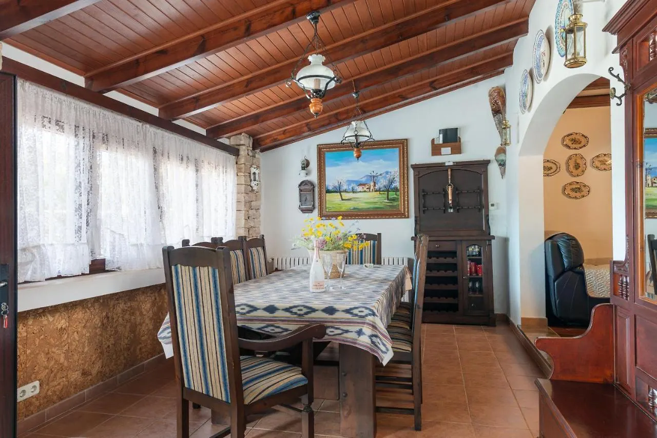 New! Villa Ses Rodes, Pool, Wifi, Bbq, Jacuzzi, Air-Conditioning 2025 Puerto Colom