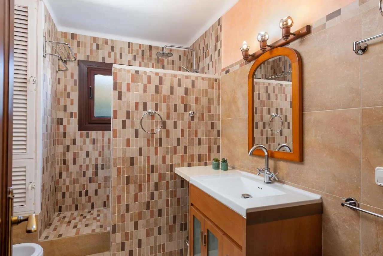 New! Villa Ses Rodes, Pool, Wifi, Bbq, Jacuzzi Portocolom  Spain